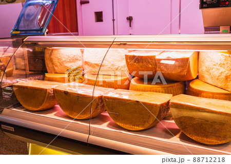 イタリアン食材　チーズ　フィレンツェ中央市場 88712218