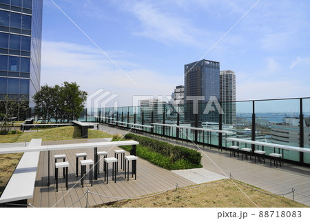 4月　横浜680うみそらデッキ(屋上庭園)･JR横浜タワー12F 88718083