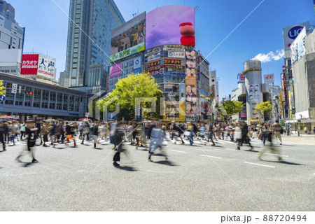 渋谷スクランブル交差点ピンボケ撮影 渋谷スクランブル交差点ピンボケ撮影 88720494