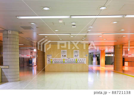 京葉線地下コンコース_02 88721138