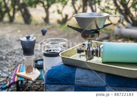 野外で淹れるコーヒー 88722183