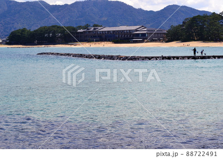 山口県萩市の人気観光スポット「菊ヶ浜」 白砂青松の海岸と美しい海の景観 山口県萩市の人気観光スポット「菊ヶ浜」 白砂青松の海岸と美しい海の景観 88722491