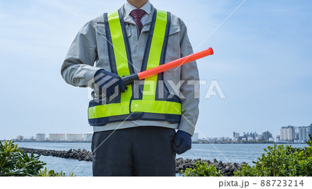 海と工業地帯│建設業・警備員・ガードマン　イメージ 88723214
