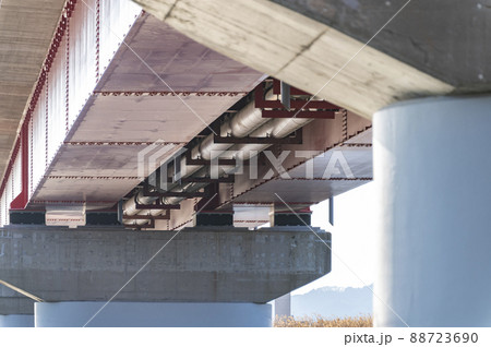 橋の橋脚 橋の橋脚 88723690