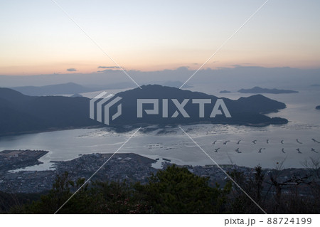 経小屋山から眺めた大野瀬戸の朝の景色 経小屋山から眺めた大野瀬戸の朝の景色 88724199