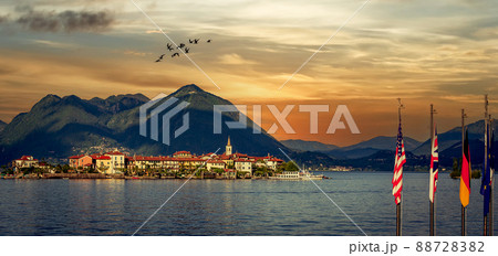 Borromean islands, lake maggiore, Stresa, italy 88728382