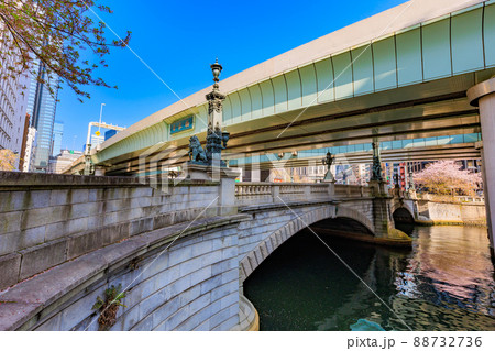 東京　中央区の都市風景　日本橋 88732736