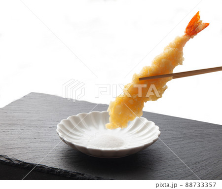 エビの天ぷら 箸持ち上げ エビの天ぷら 箸持ち上げ 88733357