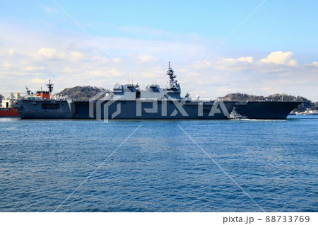 軍港・横須賀にて…護衛艦いずも 軍港・横須賀にて…護衛艦いずも 88733769