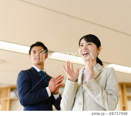 ビジネスシーン 88737996