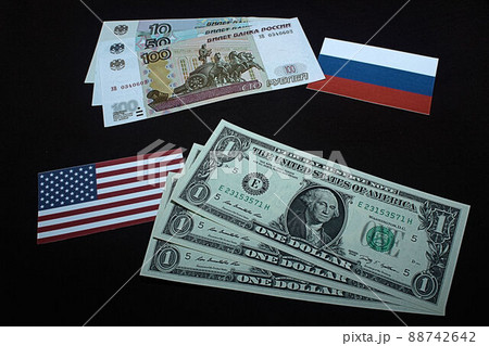 【米ドル・ロシアルーブル・為替・FX・株などに関する記事のサムネイルに】ロシアルーブル紙幣とチャート 【米ドル・ロシアルーブル・為替・FX・株などに関する記事のサムネイルに】ロシアルーブル紙幣とチャート 88742642