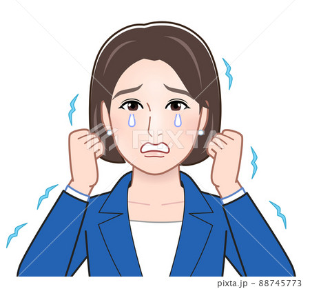 震えながら泣いている人 88745773