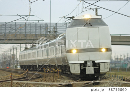 北陸本線　加賀笠間－美川　JR西日本　683系　S29+S25+S01編成（金沢）　しらさぎ 88756860