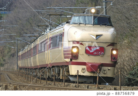 北陸本線　津幡－倶利伽羅　JR西日本　489系　H01編成（金沢）　はくたか 88756879