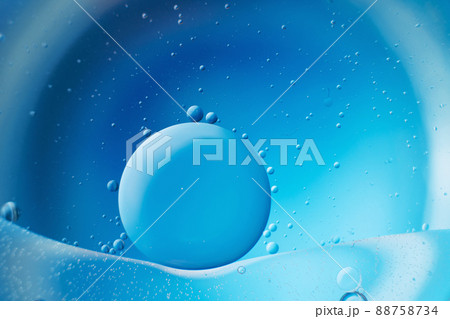 abstract light blue background with oil circles . bubbles of water close up . abstract light blue background with oil circles . bubbles of water close up . 88758734