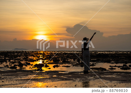 beautiful sunset and orange sky by the sea beautiful sunset and orange sky by the sea 88769810