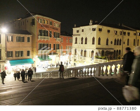 夜のイタリア 88771380
