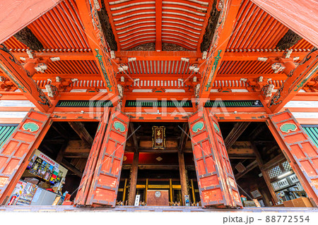 雨の甲斐善光寺　山梨県甲府市 88772554