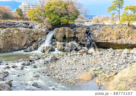 初春の鮎壺の滝 静岡県長泉町 初春の鮎壺の滝 静岡県長泉町 88773107