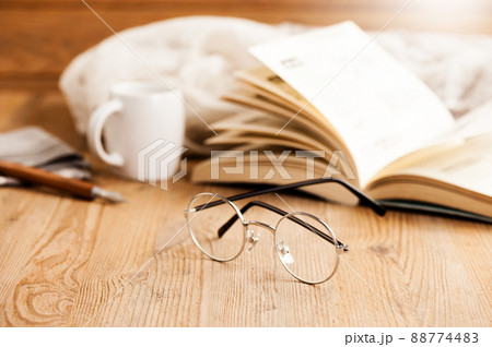 round frame style 88774483