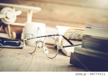 round frame style 88774521