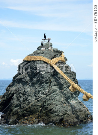 二見浦 夫婦岩 (男岩) 二見浦 夫婦岩 (男岩) 88776158