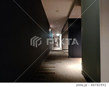 おしゃれなホテルの廊下 おしゃれなホテルの廊下 88782942