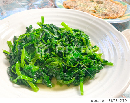 中国家庭料理・清炒豆苗(豆苗炒め) 中国家庭料理・清炒豆苗(豆苗炒め) 88784259
