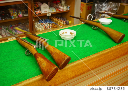日本 温泉街 遊技場 射的 日本 温泉街 遊技場 射的 88784286