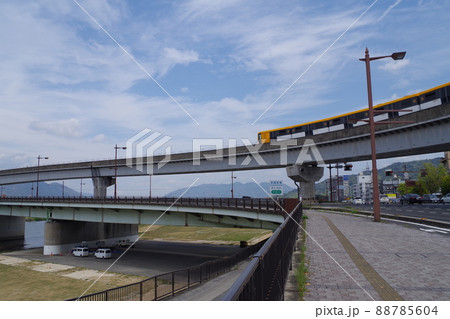 広島市内を走るアストラムラインの景色 広島市内を走るアストラムラインの景色 88785604