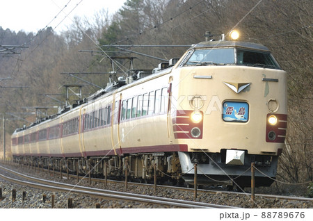 北陸本線 津幡-倶利伽羅 JR西日本 485系 Y31+Y33編成(金沢) 雷鳥 新潟雷鳥 北陸本線 津幡-倶利伽羅 JR西日本 485系 Y31+Y33編成(金沢) 雷鳥 新潟雷鳥 88789676