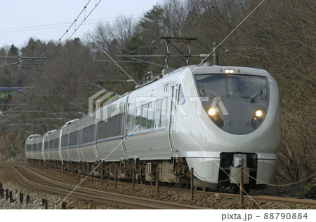 北陸本線　津幡－倶利伽羅　JR西日本　683系　S12+S28+S22編成（金沢）　しらさぎ 88790884