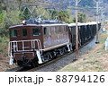 【PIXTA初掲載】秩父鉄道　デキ105　復刻塗装（茶色）　電気機関車 88794126