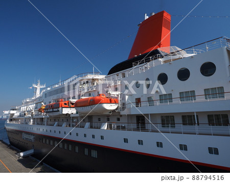 横浜　大さん橋　にっぽん丸 88794516