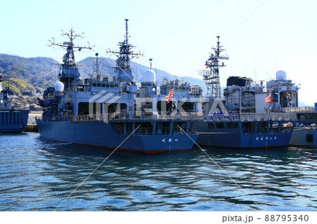 戦艦大和の故郷・呉に停泊する護衛艦 88795340