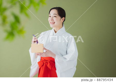巫女 絵馬 巫女 絵馬 88795434