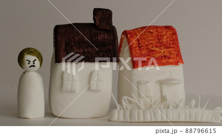 近所に不満があり、怒っている人 近所に不満があり、怒っている人 88796615