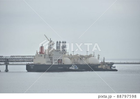 帰属未定地 ロシア実行支配地 サハリン プリゴロドノエ 世界最大級LNGプラント 遠望 帰属未定地 ロシア実行支配地 サハリン プリゴロドノエ 世界最大級LNGプラント 遠望 88797598