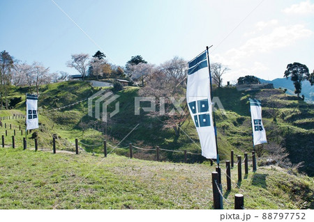 整備の済んだ春の月山富田城 馬乗馬場 整備の済んだ春の月山富田城 馬乗馬場 88797752