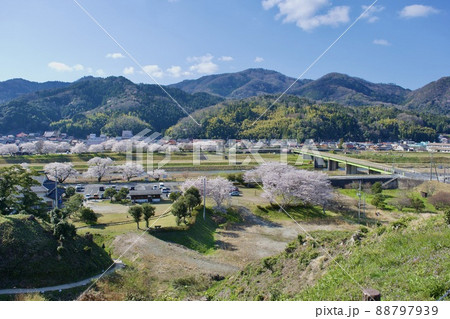 整備の済んだ春の月山富田城下 整備の済んだ春の月山富田城下 88797939