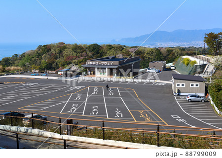 晴天の静岡県日本平ロープウェイ乗り場 晴天の静岡県日本平ロープウェイ乗り場 88799009