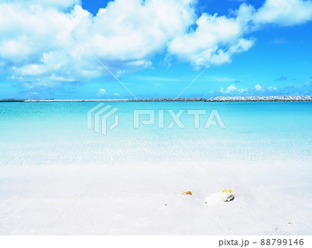 与論島の美しい青い海 与論島の美しい青い海 88799146