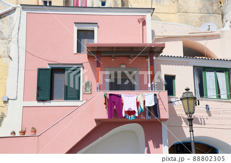 colorful house in Procida Island of Napoli, Italy 88802305