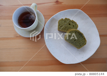 紅茶とパウンドケーキ 紅茶とパウンドケーキ 88805144