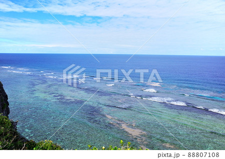 フナウサギバナタ展望台からの景色<沖縄・宮古島・伊良部島> フナウサギバナタ展望台からの景色<沖縄・宮古島・伊良部島> 88807108