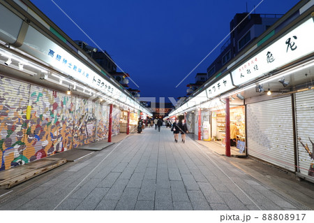 東京 人がいない浅草寺 仲見世商店街 88808917
