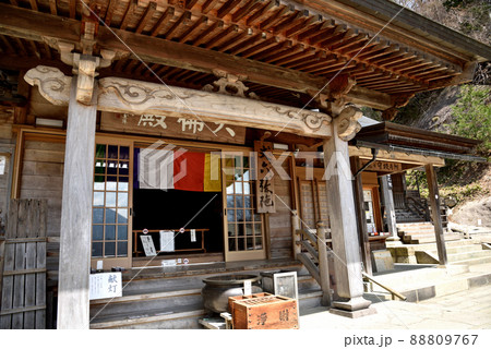 天空の古刹山形県山寺 88809767