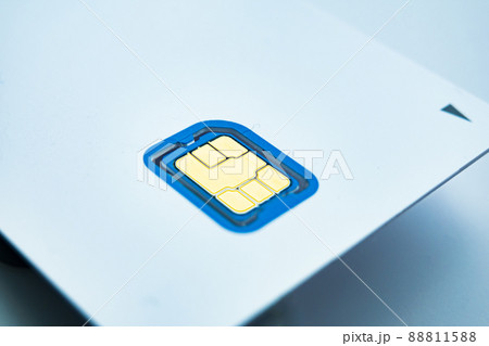 シンプルなSIMカードのイメージ 88811588