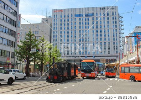 【愛媛県松山市】　花園町から見る松山市駅 88815938