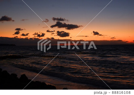 淡路島西海岸の夕焼け 淡路島西海岸の夕焼け 88816108